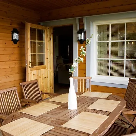 萨尔哥拉蒂度假宾馆 *