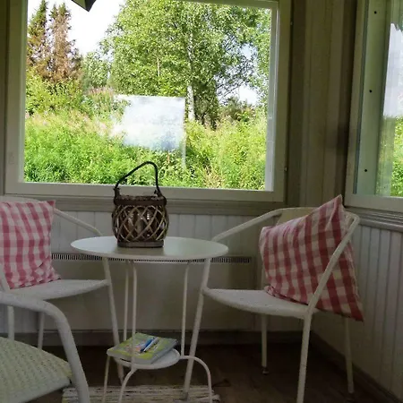 度假居 萨尔哥拉蒂度假宾馆 Längelmäki