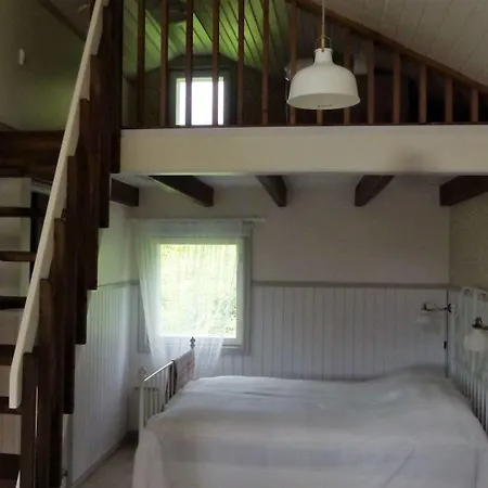 萨尔哥拉蒂度假宾馆 Längelmäki